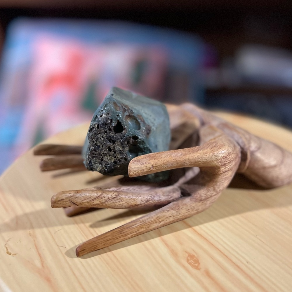 Volcanic Smelted Glass